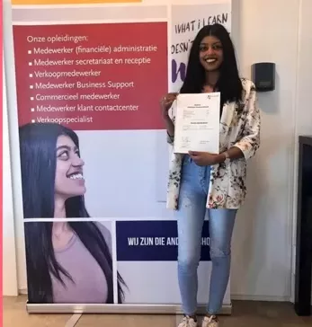 Manisha (22) jaagt dromen na ondanks moeilijke jeugd en behaalt MBO-diploma