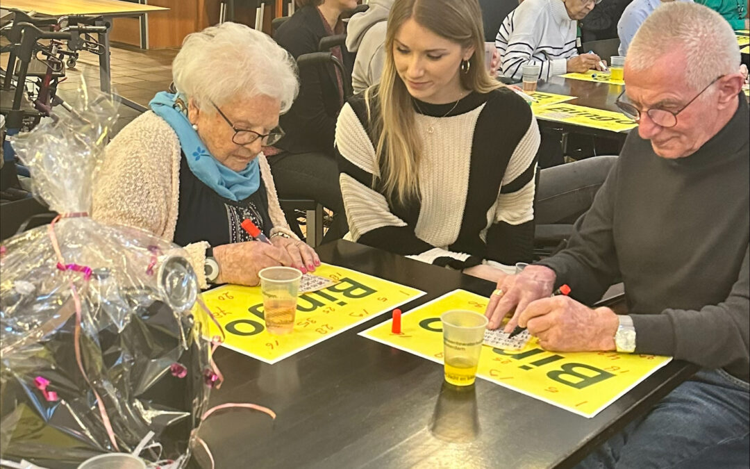Bingo met 50 ouderen